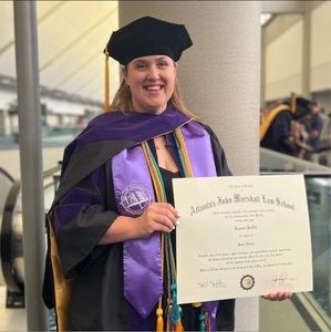 Meet your Posher, Lauren